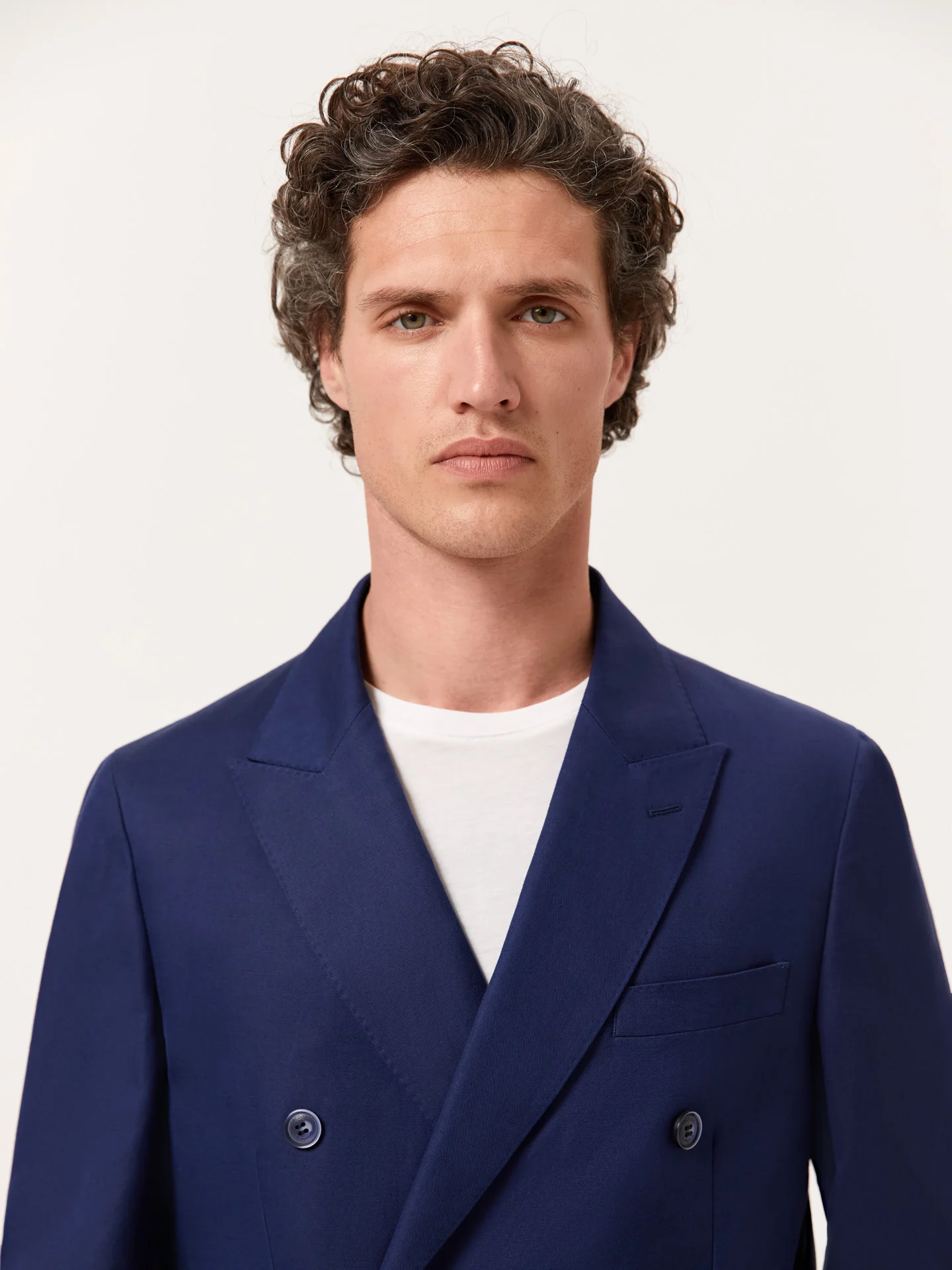 Blazer desestruturado de trespasse em linho e algodão azul-escuro - Image 3