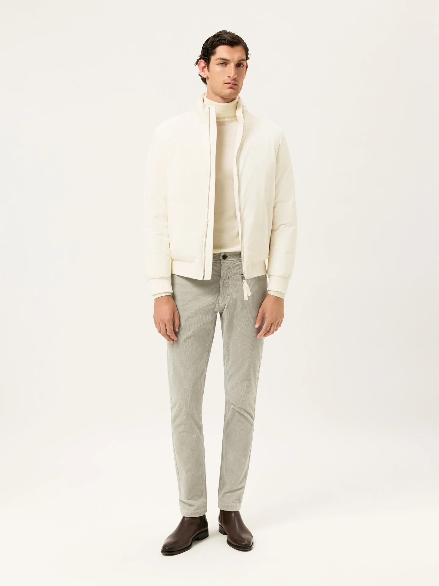 Bomber de Penas Verdadeiras com Acabamentos em Malha Canelada - Image 10