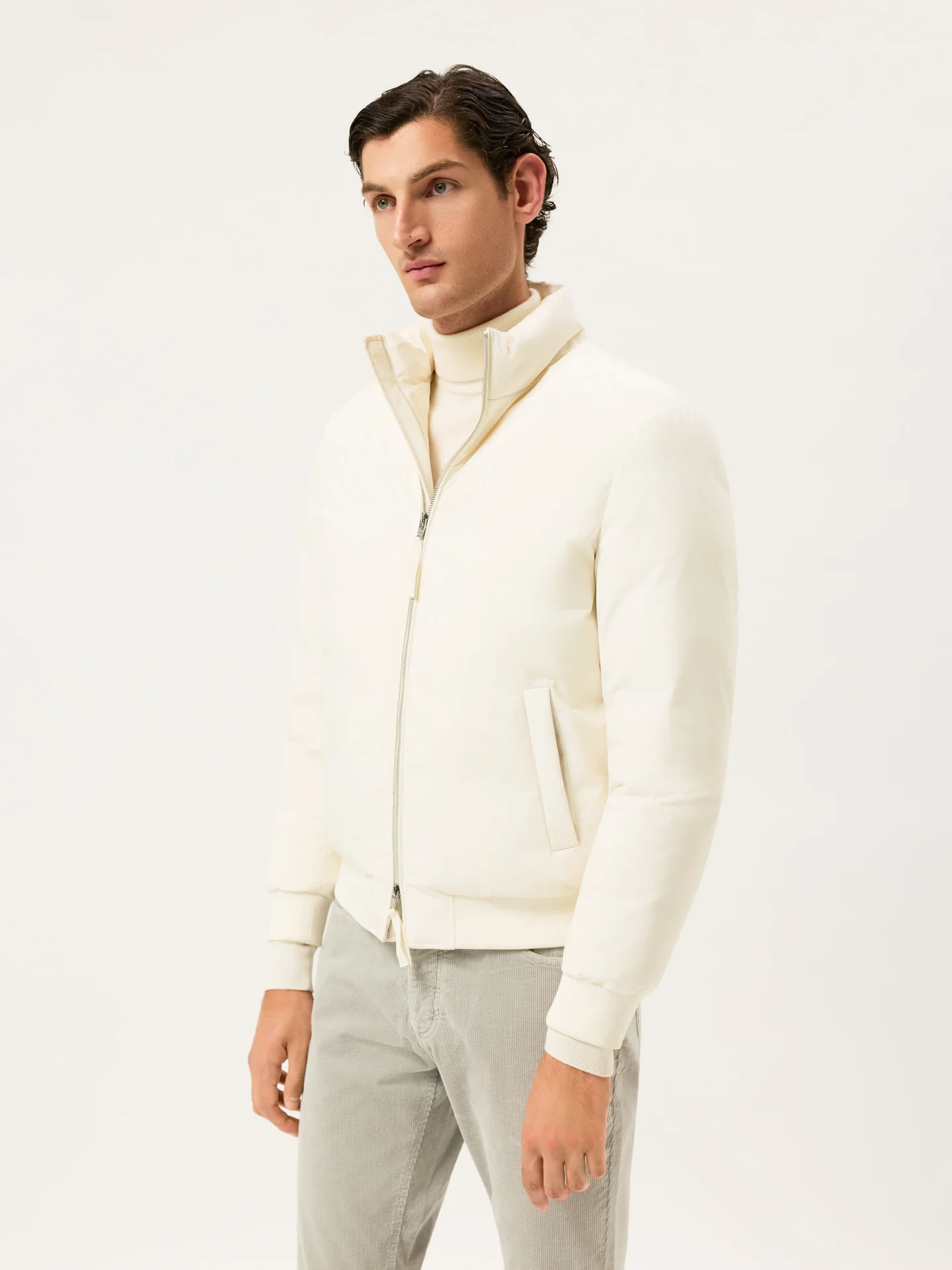 Bomber de Penas Verdadeiras com Acabamentos em Malha Canelada - Image 11