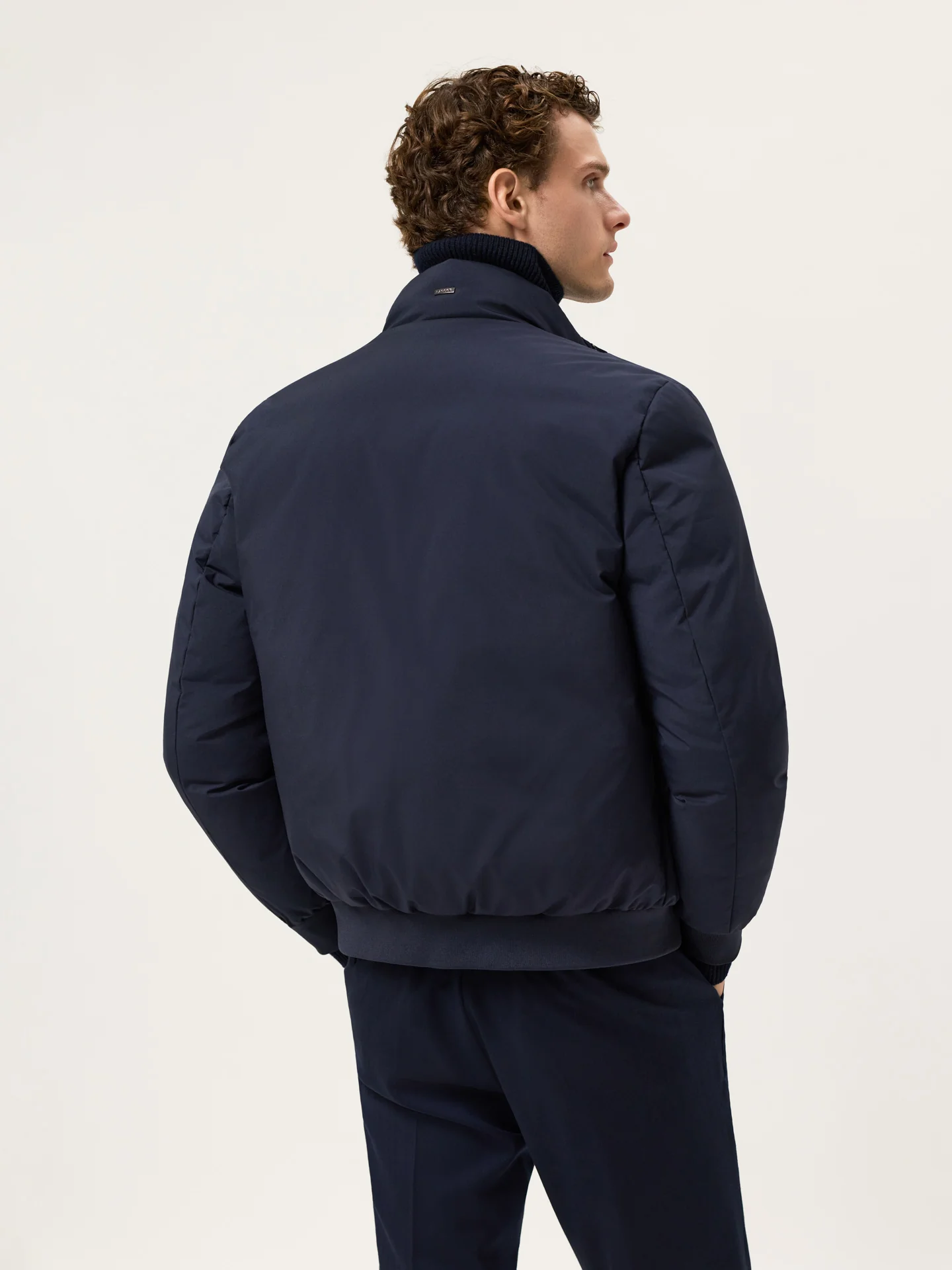 Bomber de Penas Verdadeiras com Acabamentos em Malha Canelada - Image 7