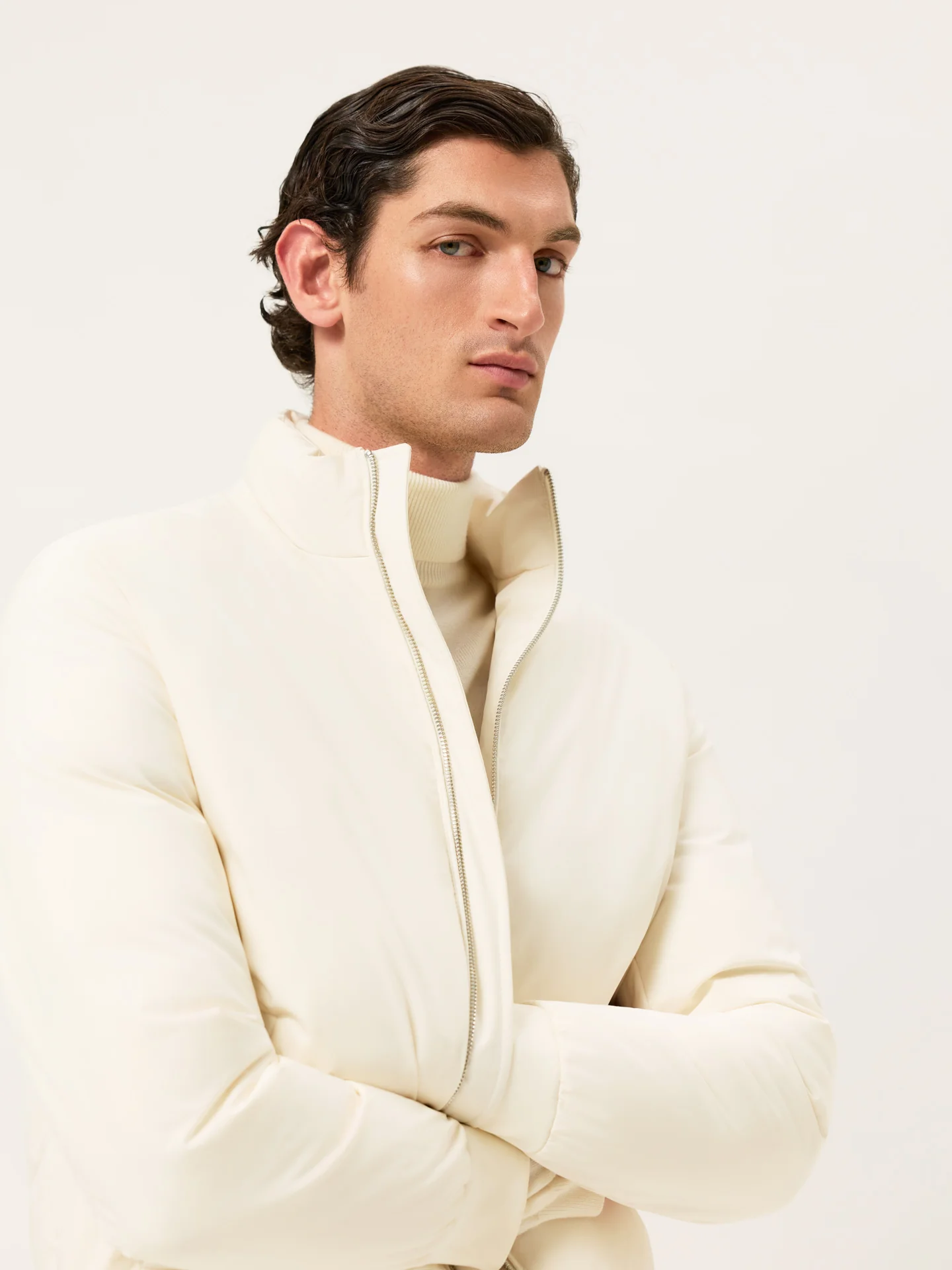 Bomber de Penas Verdadeiras com Acabamentos em Malha Canelada - Image 9