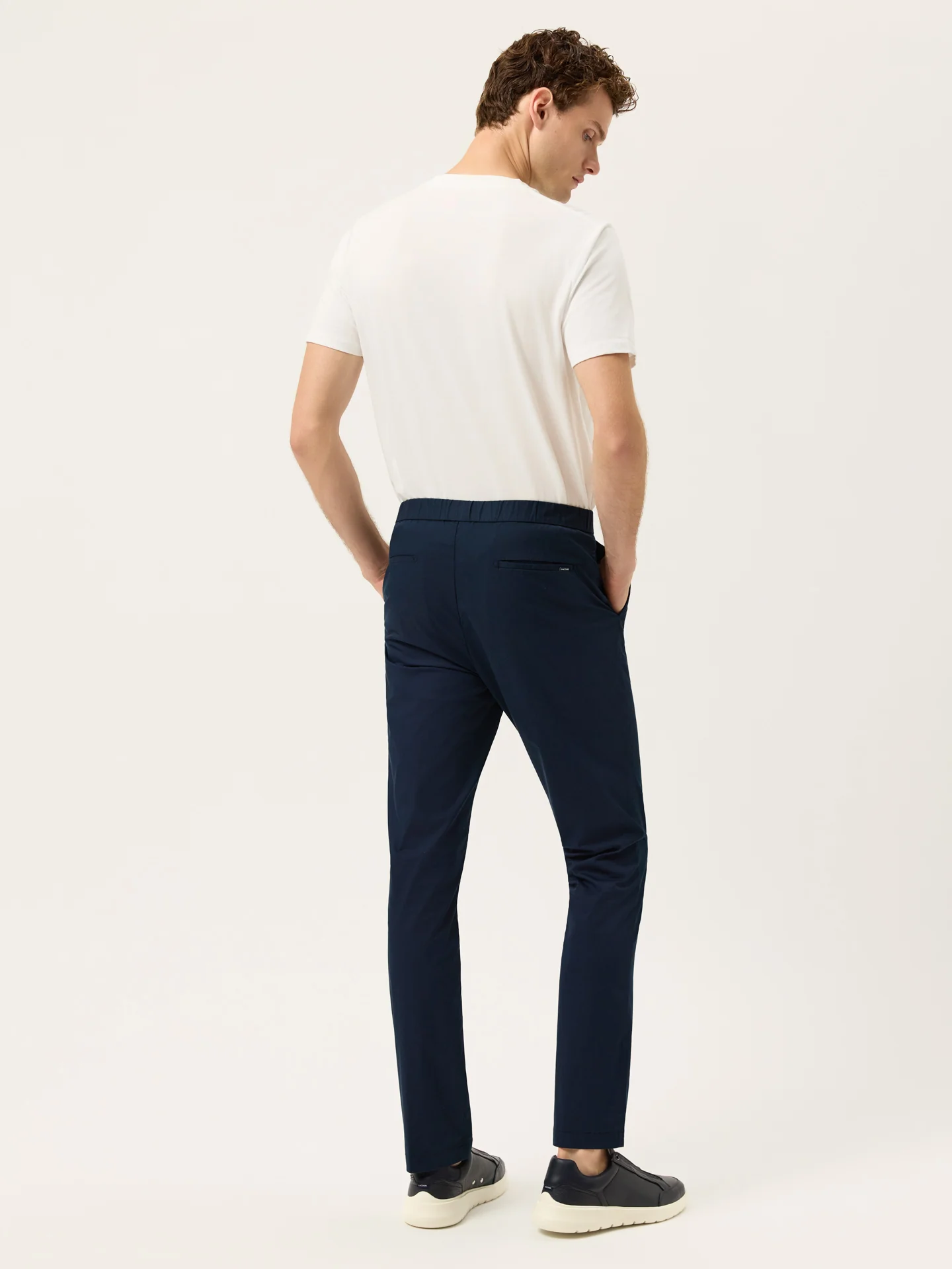 Calças Chino com Cinta Elástica Travel Techno Slim Fit em Mistura de Algodão e Nylon - Image 3