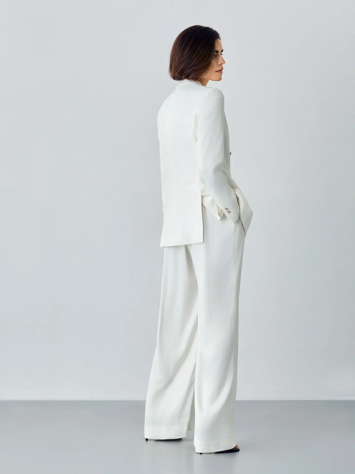 Calças com cós elástico loose fit em tecido com mistura de algodão - Image 3