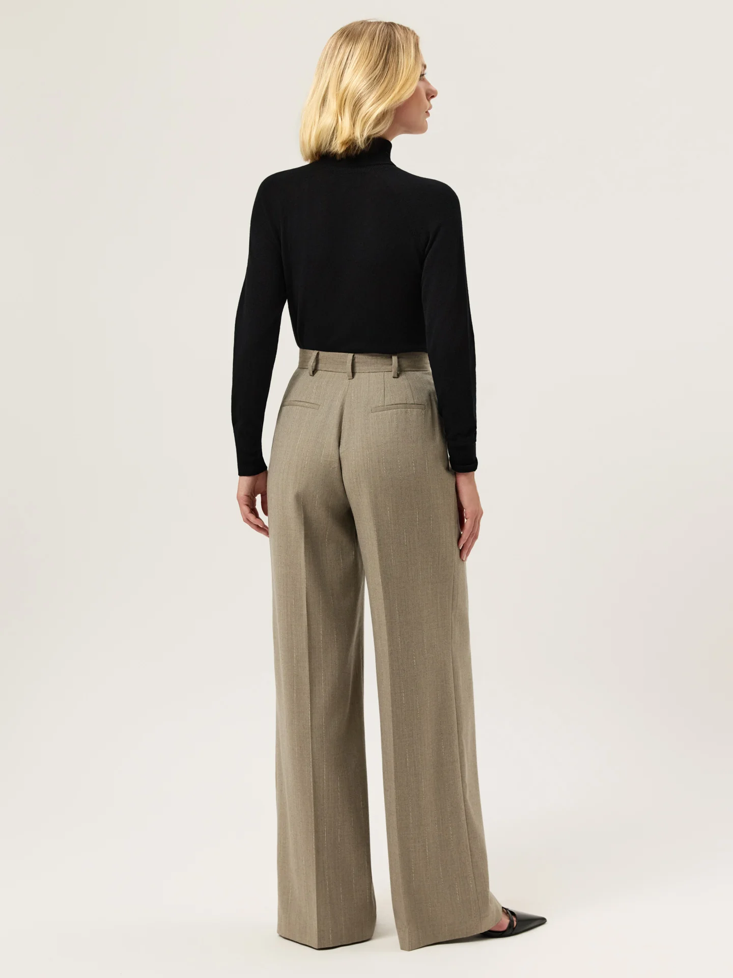 Calças com Pregas Loose Fit em Tecido Riscas com Mistura de Lã - Image 3