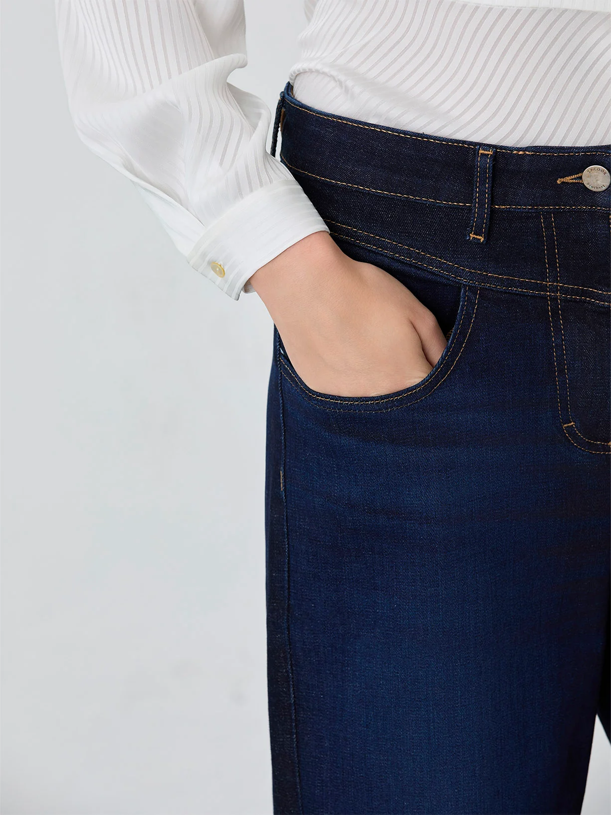 Calças de ganga com efeito ballon - Image 3