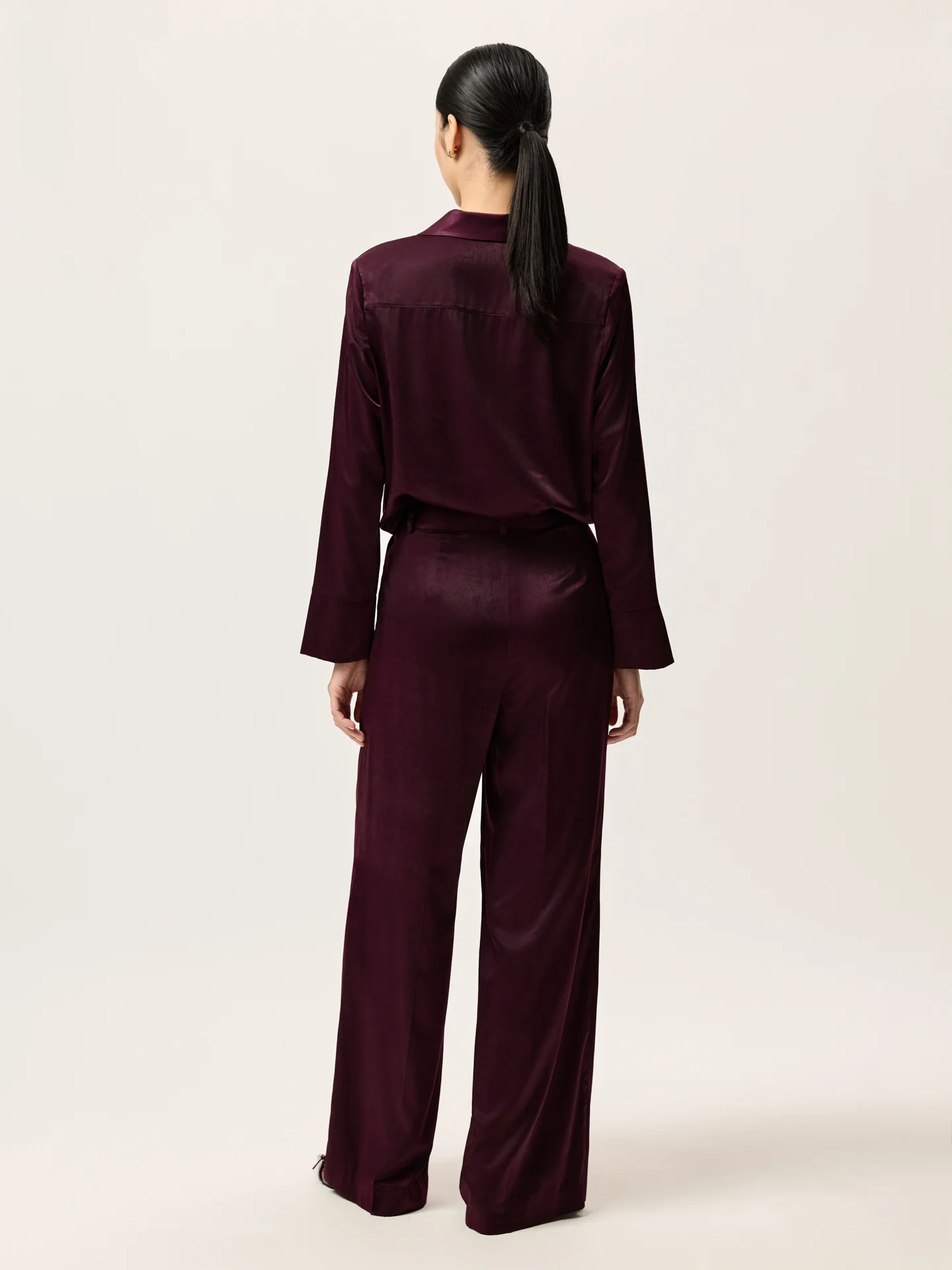 Calças Loose Fit com Pregas na Frente em Mistura de Rayon - Image 3