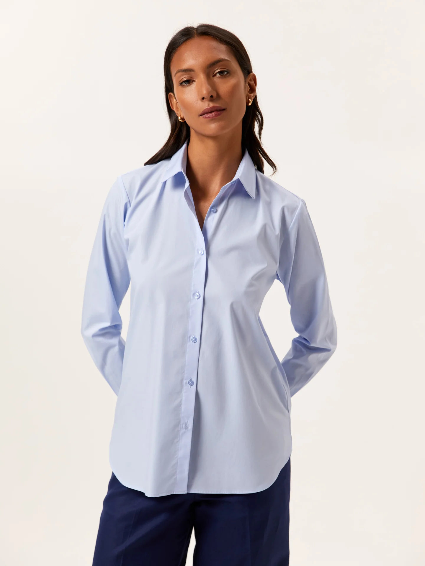 Camisa com colarinho aberto slim fit K-easy em popeline lisa - Image 3