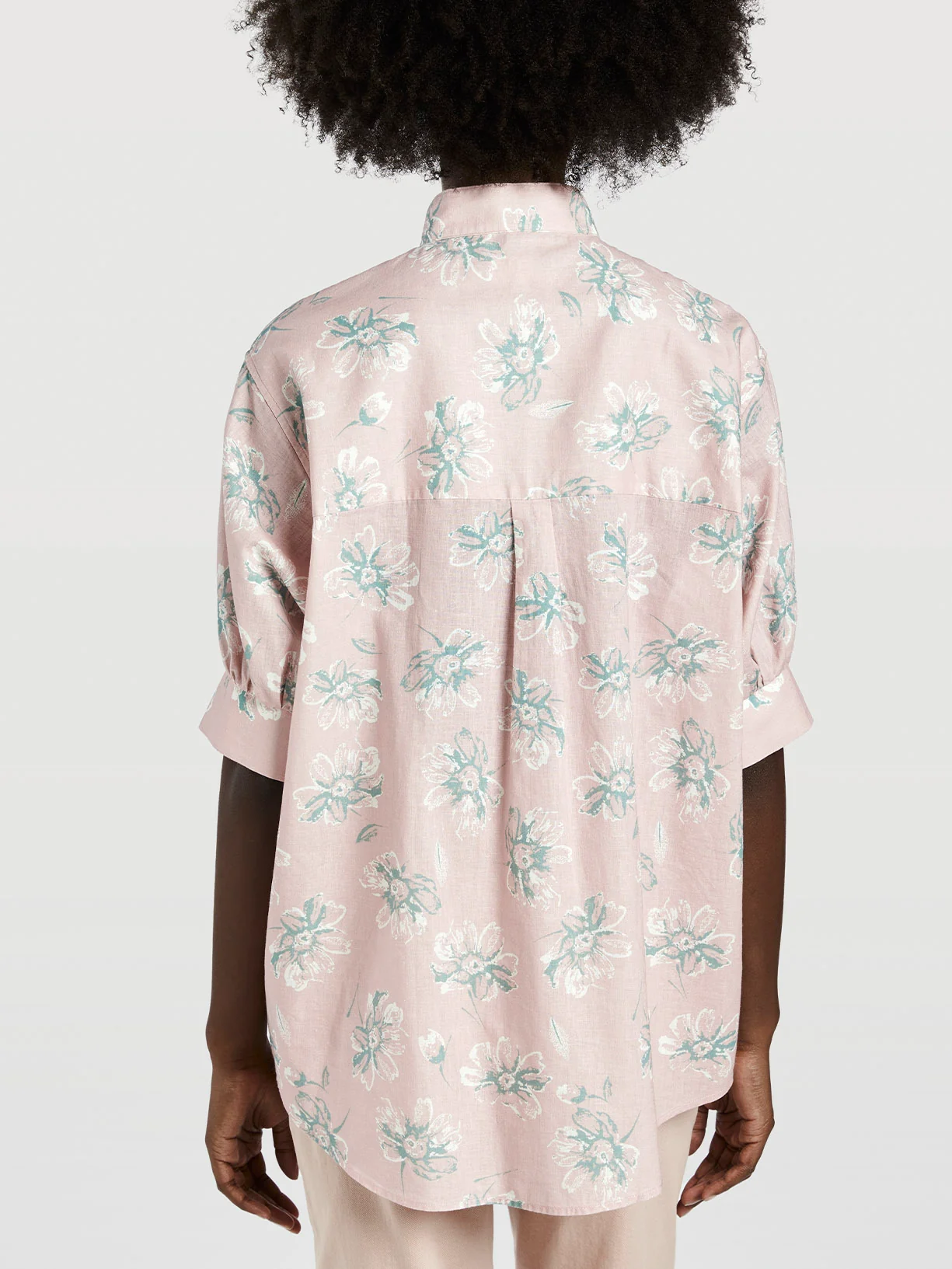 Camisa com colarinho mao e mangas balão - Image 7