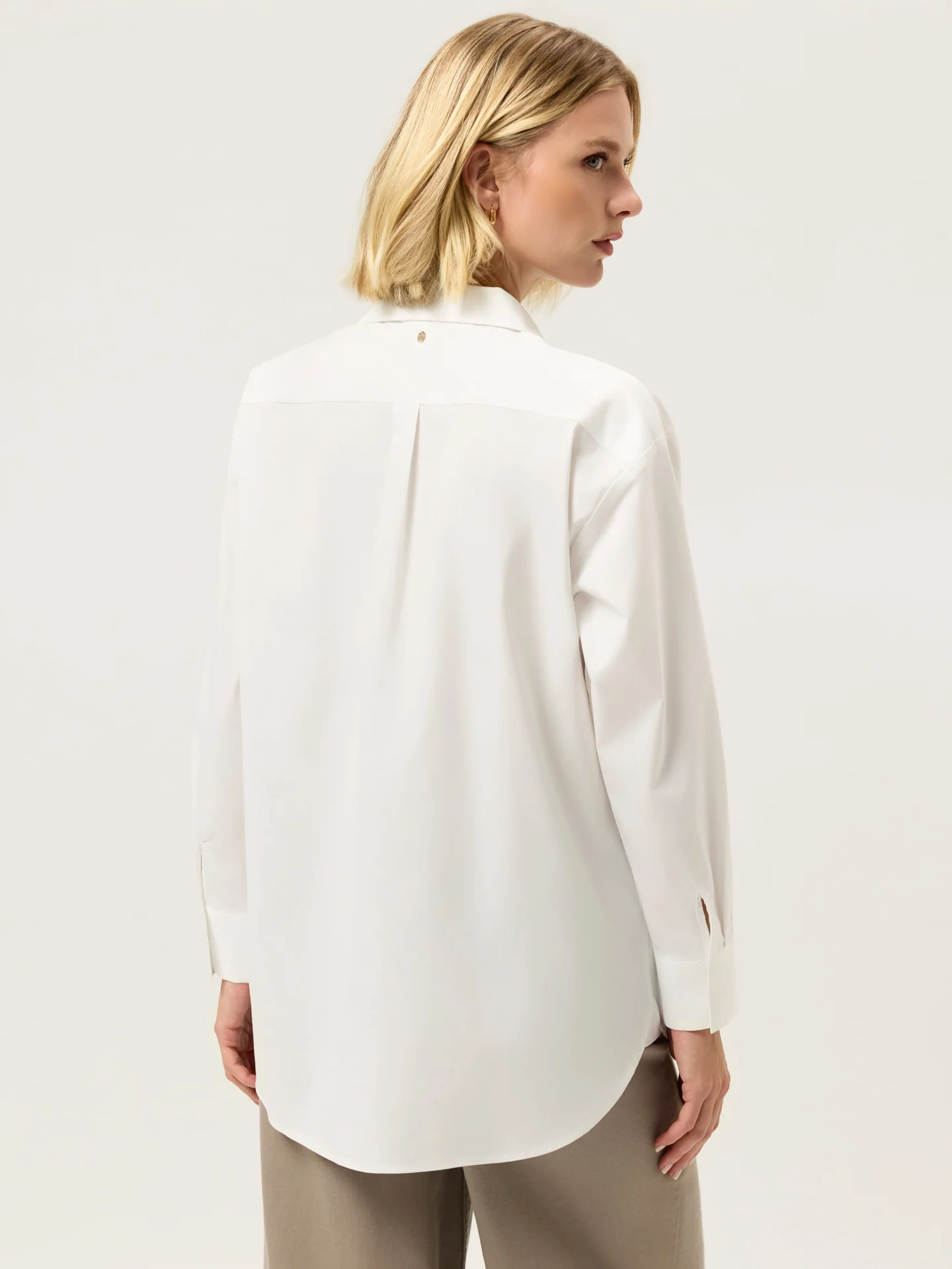 Camisa Loose Fit em Popeline Lisa com Colarinho Tailored - Image 7