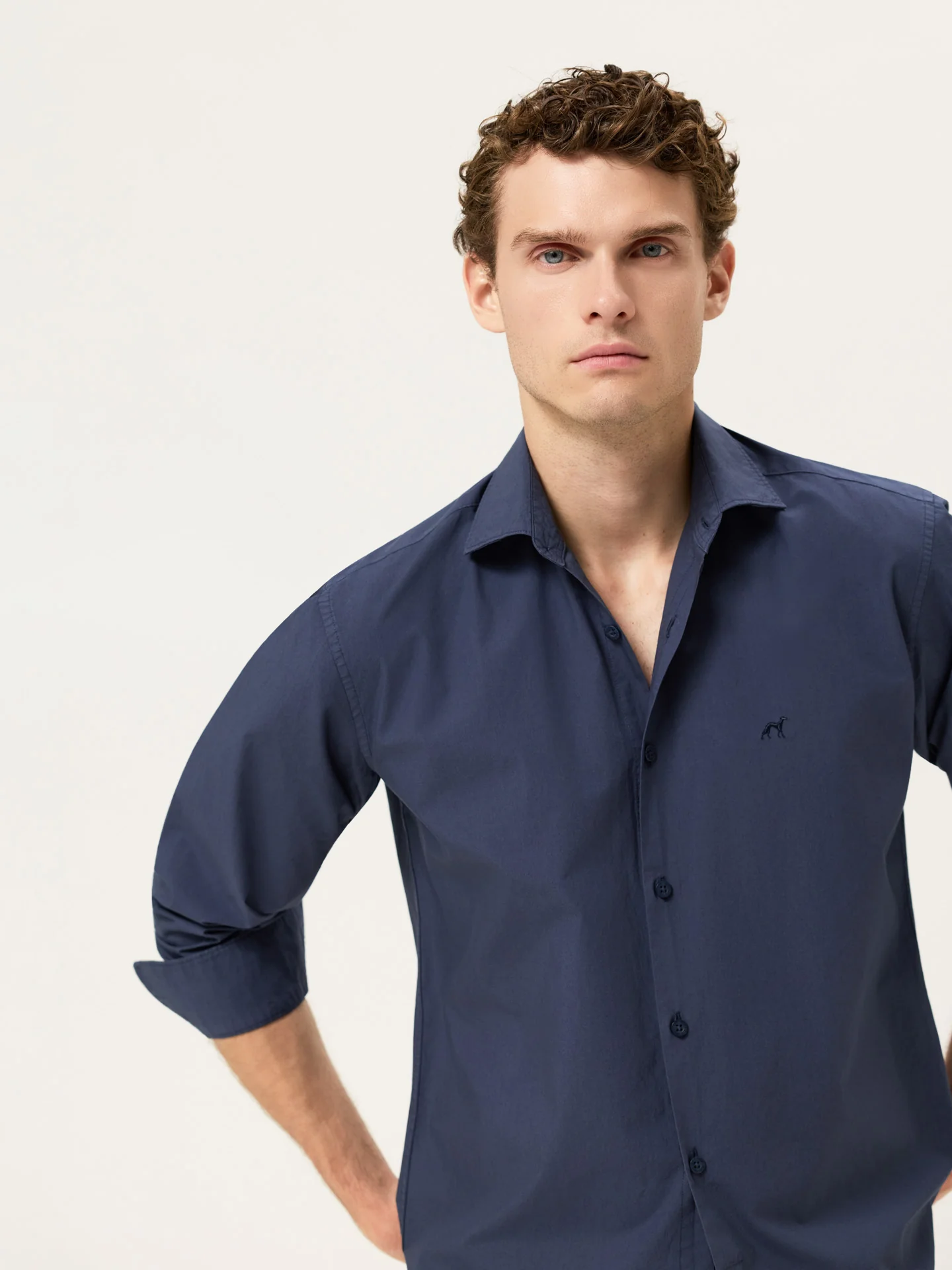 Camisa Regular Fit em Popeline Overdye com Colarinho Aberto - Image 26