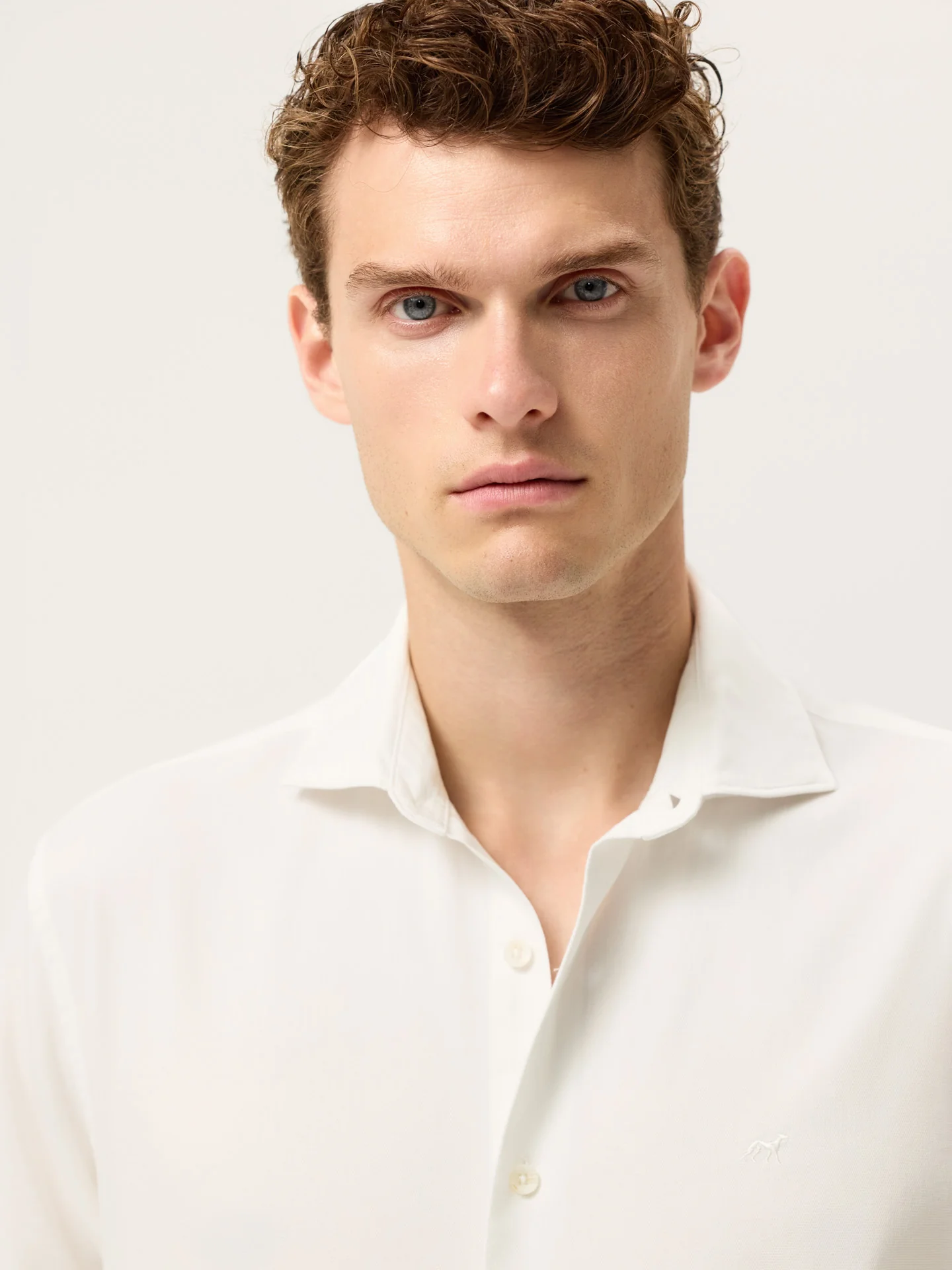 Camisa Slim Fit de Algodão Estruturado Garment Dye - Image 18