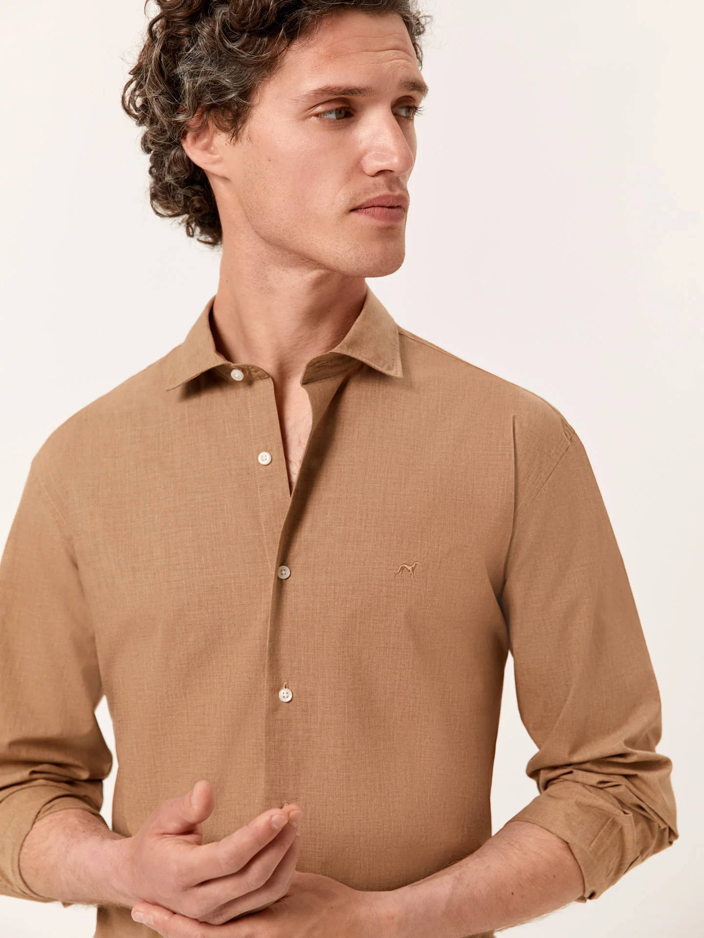 Camisa slim fit de algodão mescla com colarinho aberto - Image 5