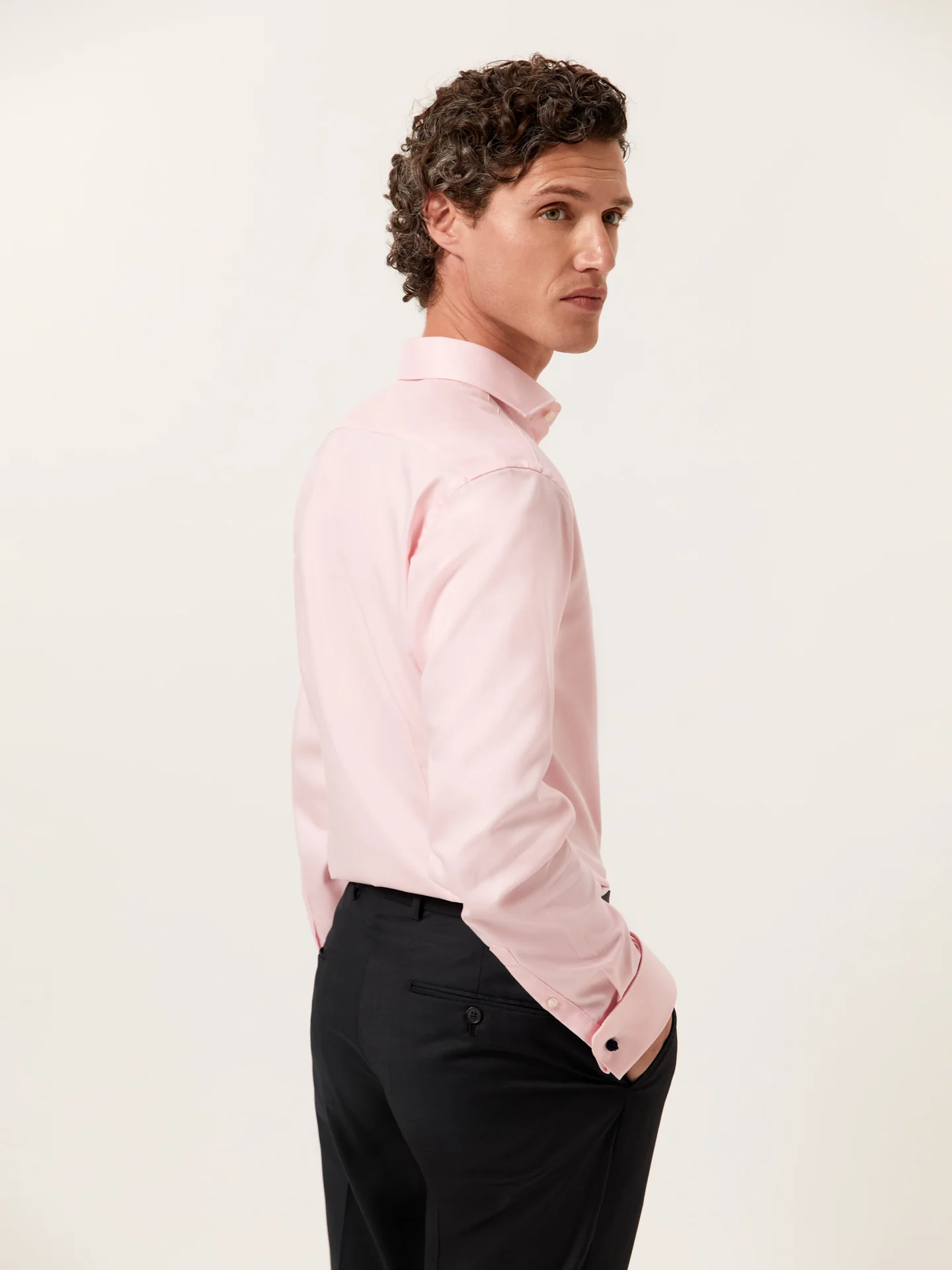 Camisa slim fit em oxford com colarinho Dublin e punhos duplos - Image 7