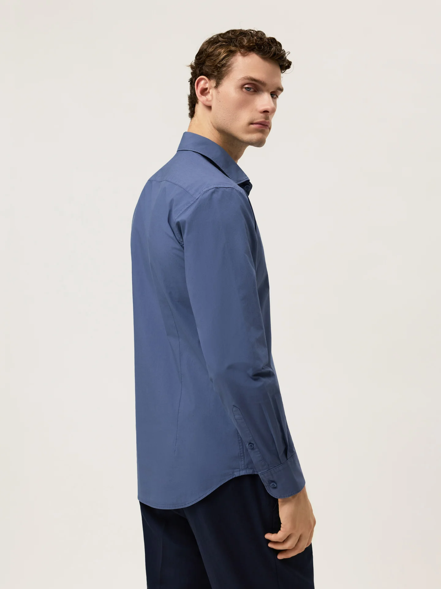 Camisa Slim Fit em Popeline Overdye com Colarinho Aberto - Image 3