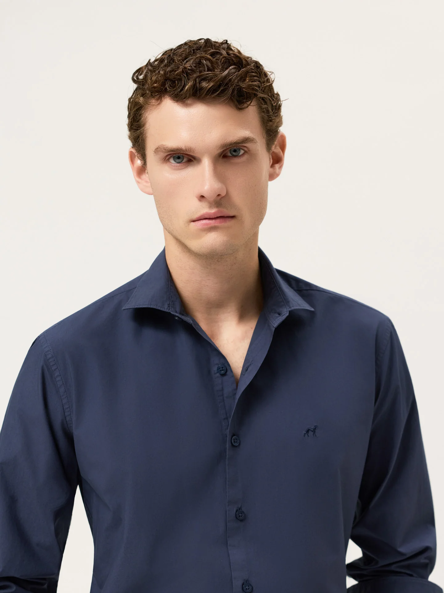 Camisa Slim Fit em Popeline Overdye com Colarinho Aberto - Image 42