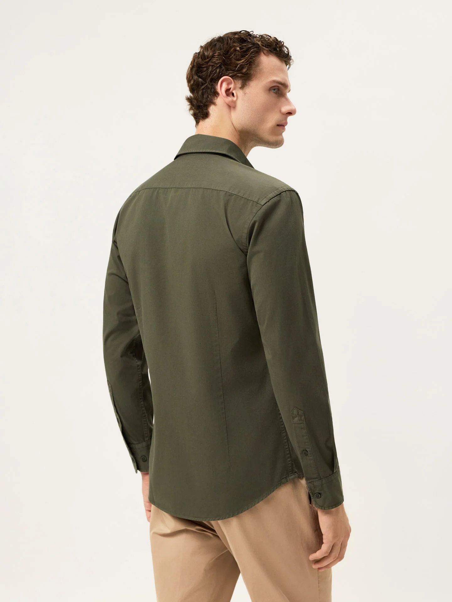 Camisa Slim Fit em Sarja de Algodão Macio Garment Dye - Image 3