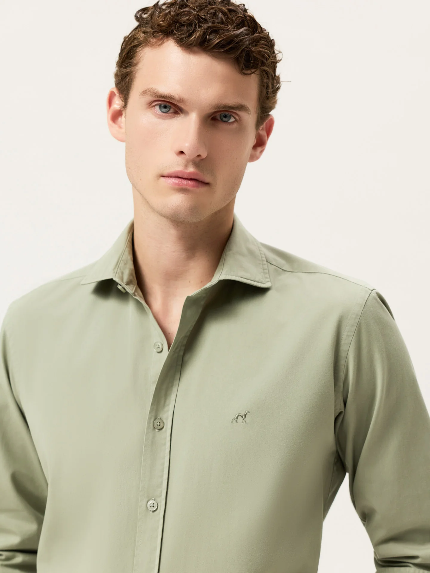 Camisa Slim Fit em Sarja de Algodão Macio Garment Dye - Image 9