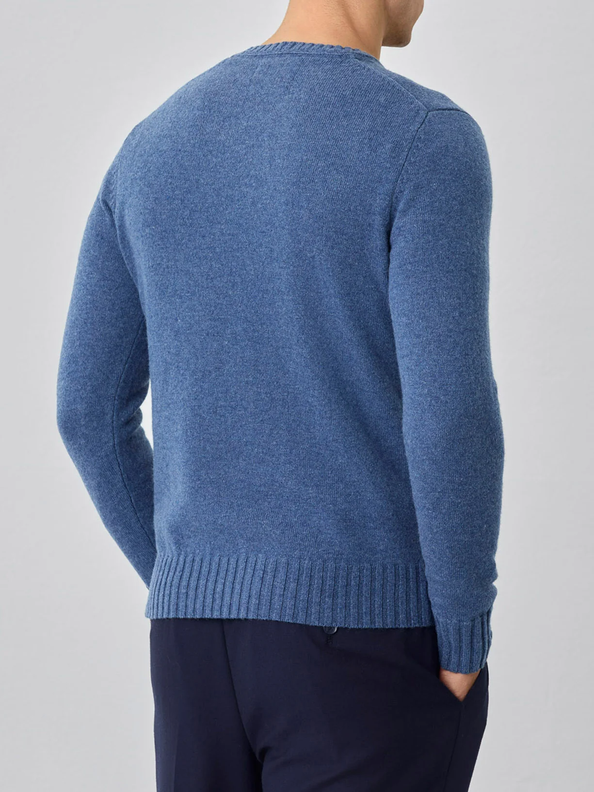 Camisola de decote em v de manga comprida lavável na máquina em lambswool - Image 9