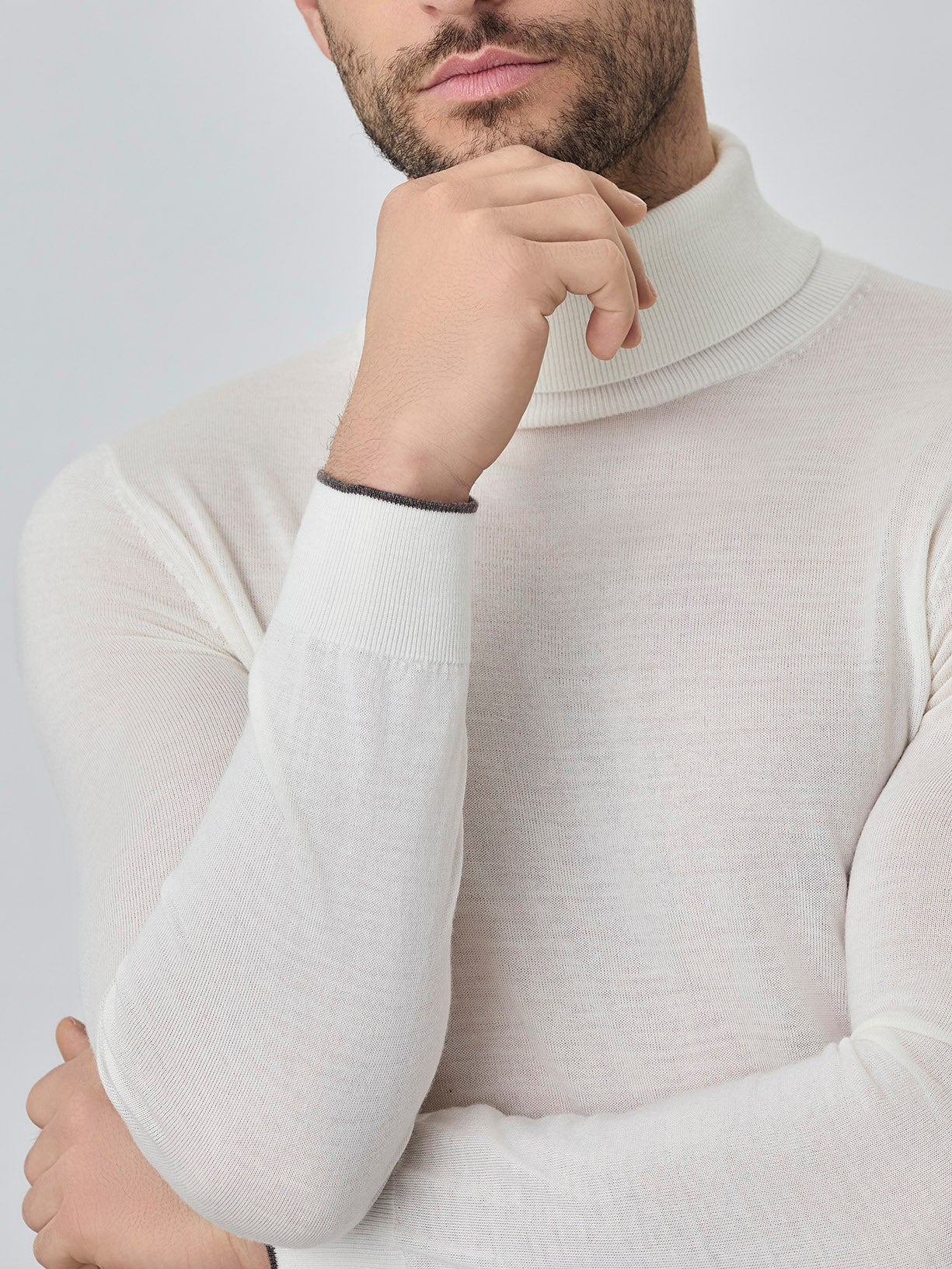 Camisola turtleneck de manga comprida em lã merino extra fino - Image 8
