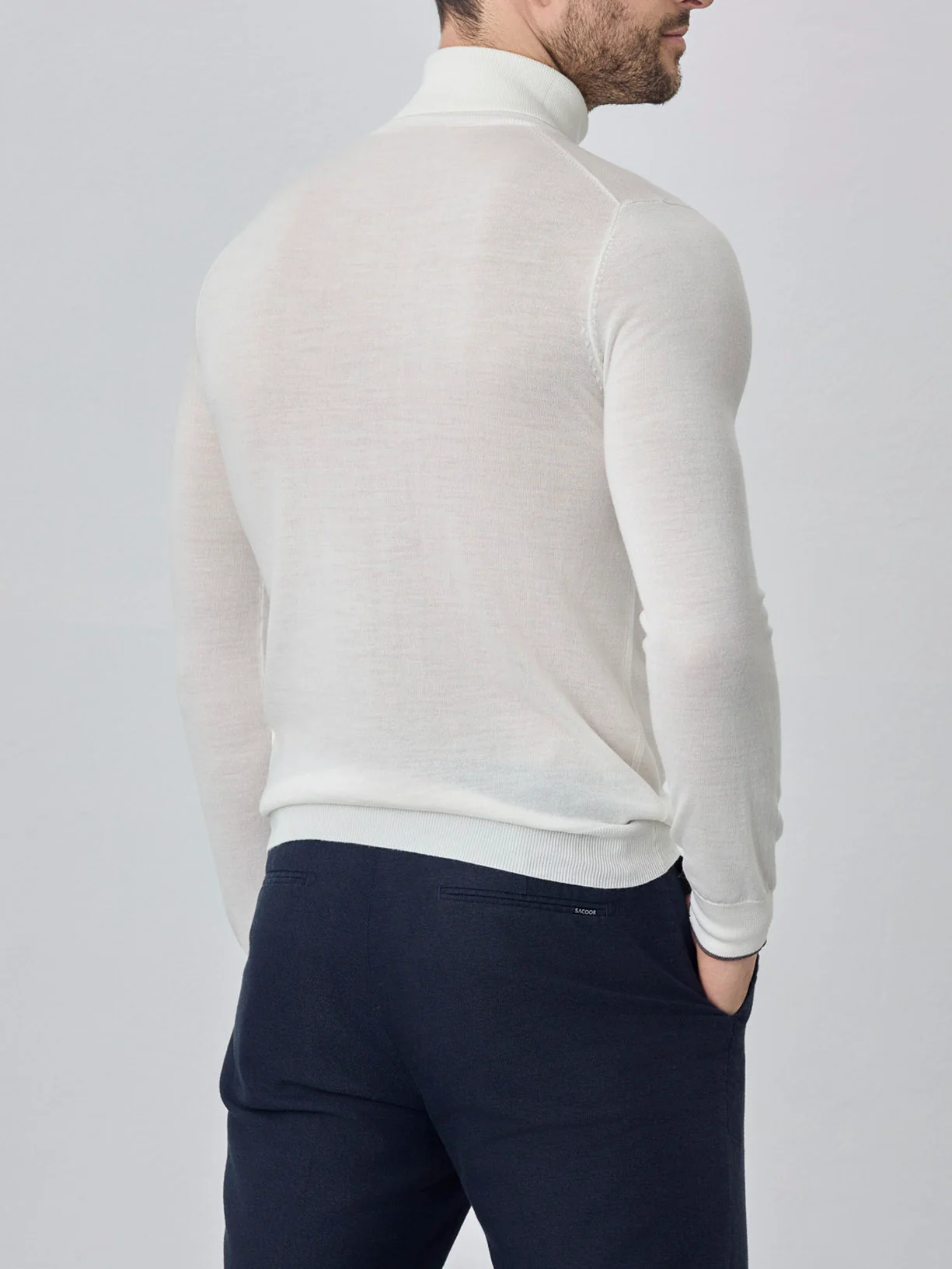 Camisola turtleneck de manga comprida em lã merino extra fino - Image 9