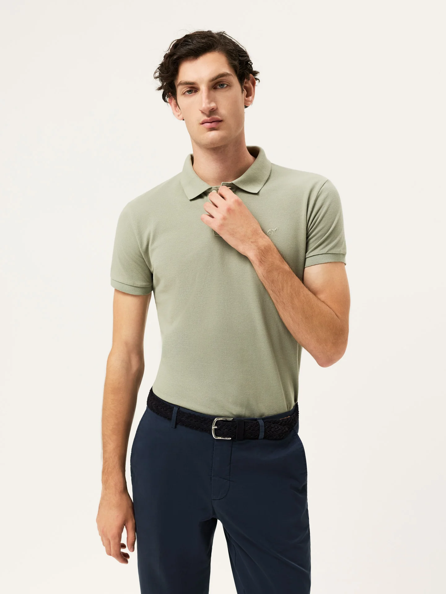 Polo slim fit em piqué da edição garment dye - Image 10