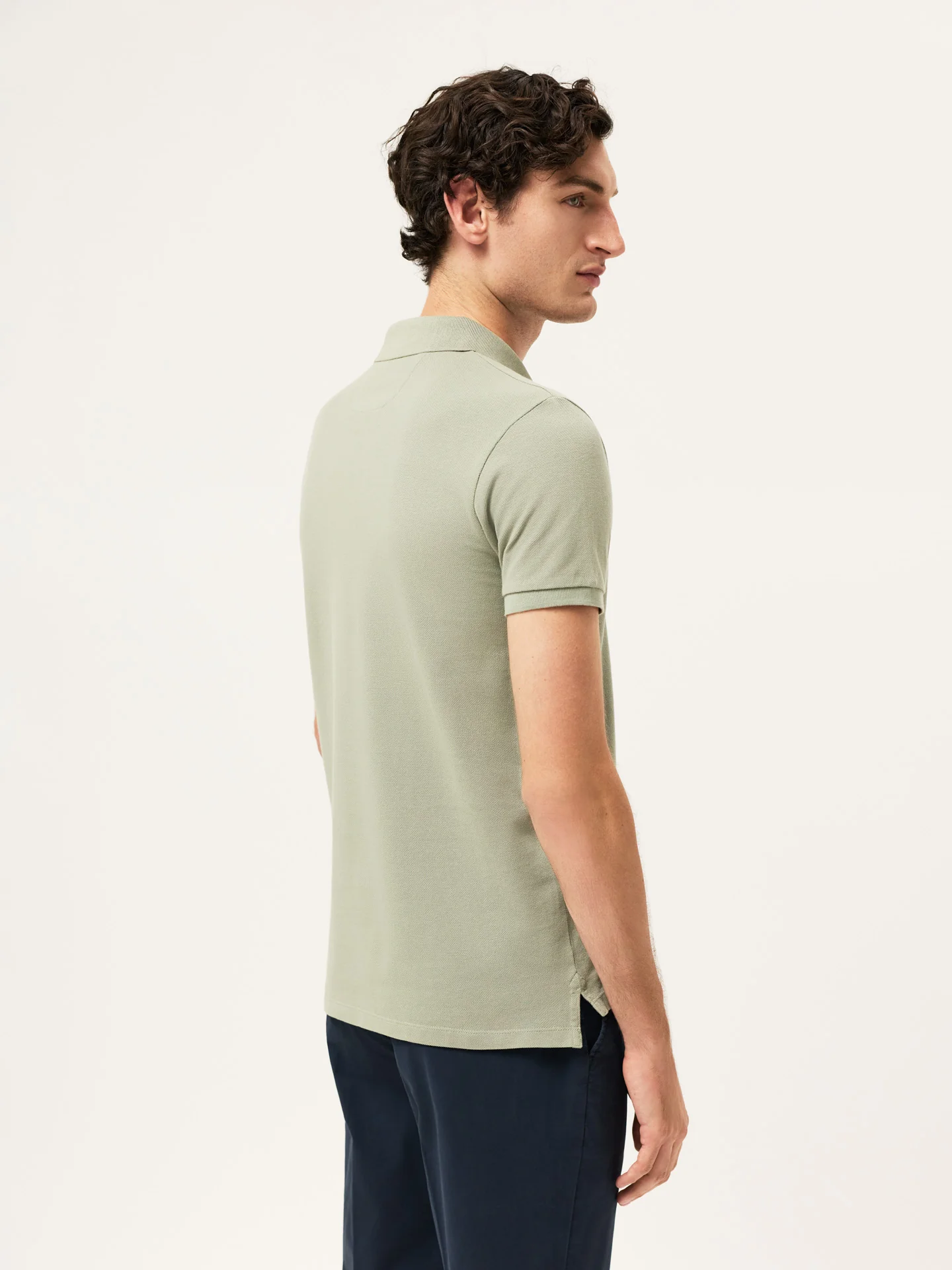 Polo slim fit em piqué da edição garment dye - Image 11