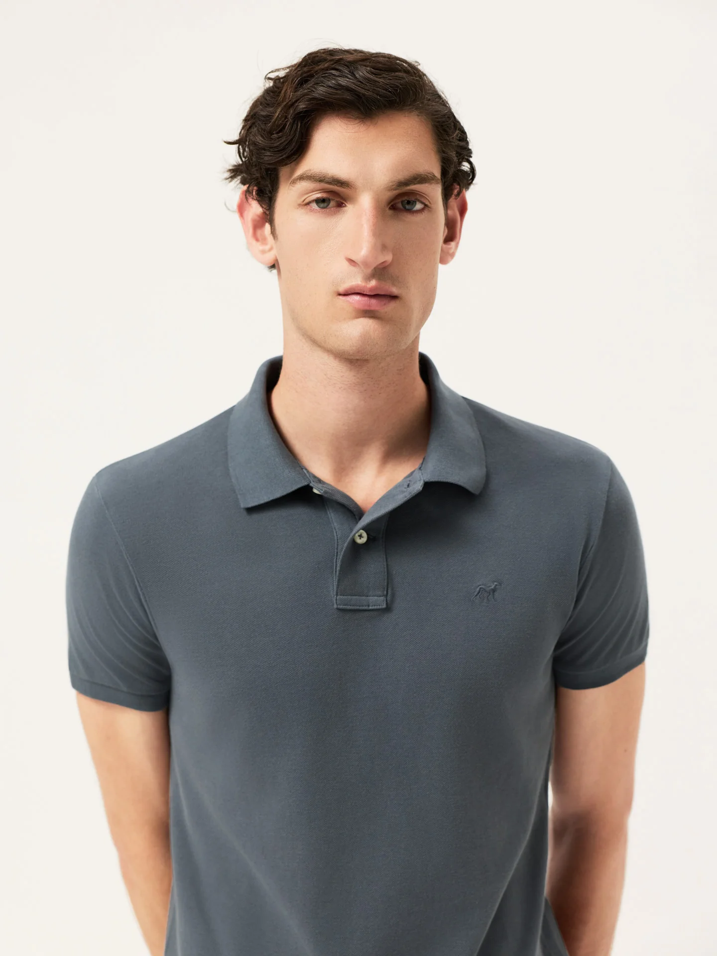 Polo slim fit em piqué da edição garment dye - Image 14