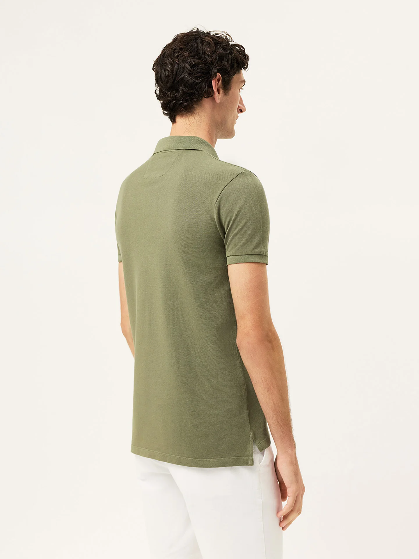 Polo slim fit em piqué da edição garment dye - Image 7